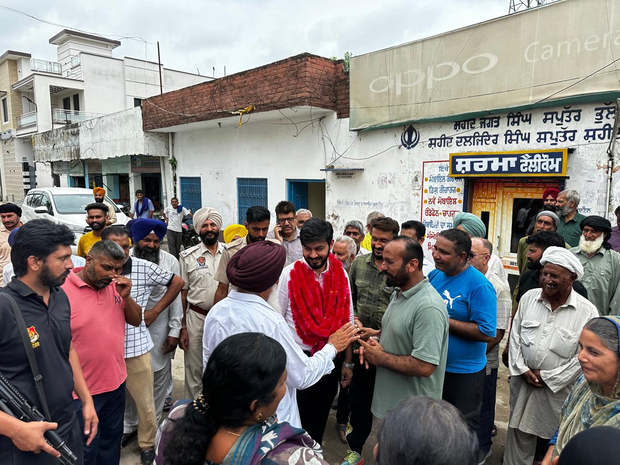 MLA Dr. Ishank reviewed the construction work of Bham-Jallowal-Saidpur 18 feet wide concrete road being constructed at a cost of Rs. 1.15 crore.
